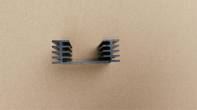 60*21*50MM单孔黑色剖槽散热器